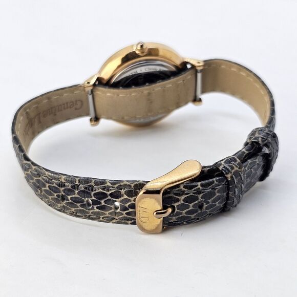 Daniel Wellington Women's Watch White Dial 28MM Leather Band 5.25-7" New Battery - Picture 7 of 13